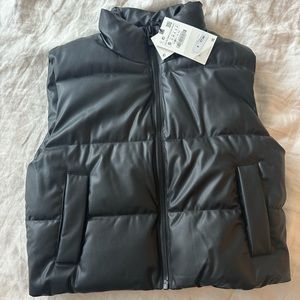 Zara Leather faux leather puffy vest. Size S